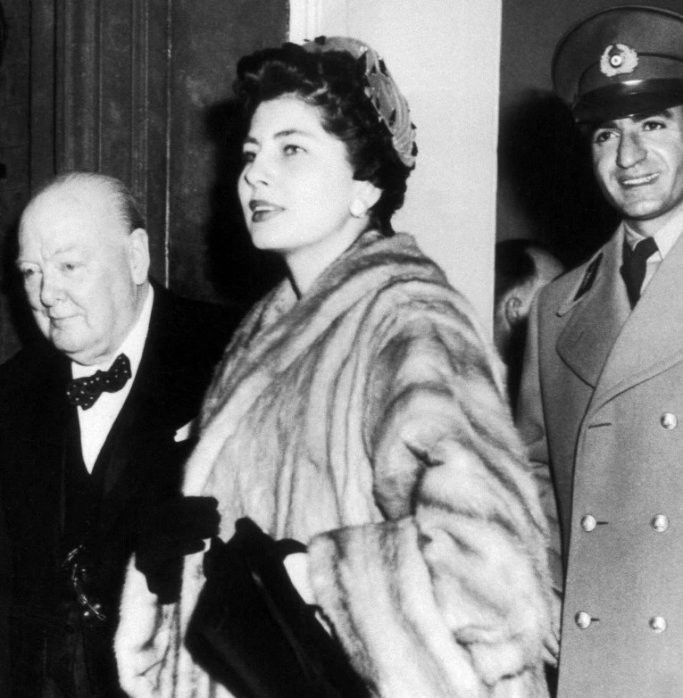 처칠과 함께한 부부.JPG