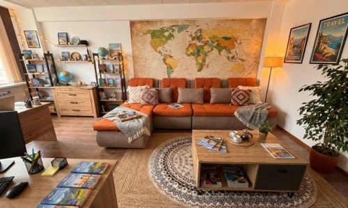 ?src=%22https%3A%2F%2Fkz.tripsoda.com%2Fimages%2Foffice_lounge.jpg%22&type=ff500_300