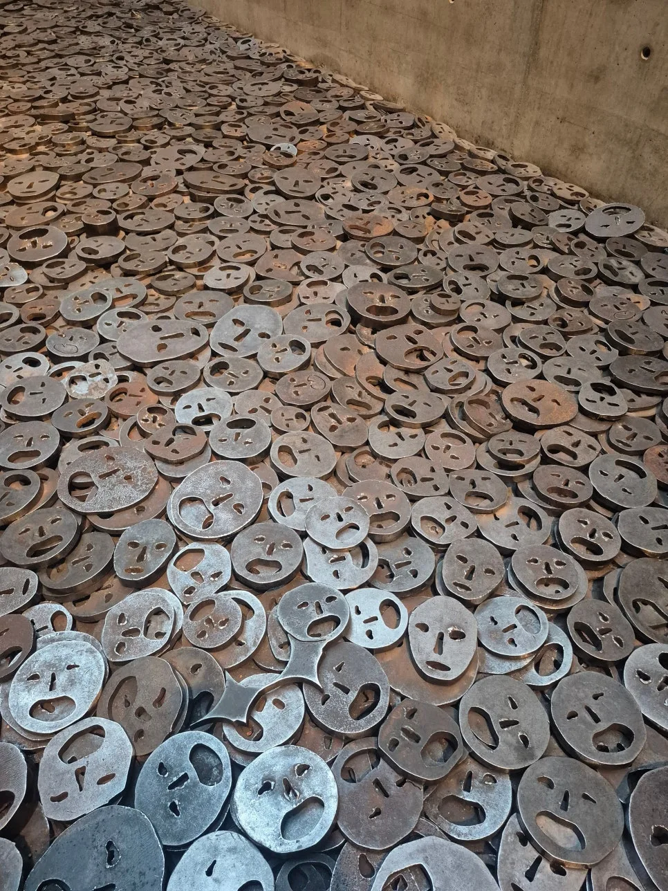 HBlRhoxWEAAsQtT.jpg?type=w966