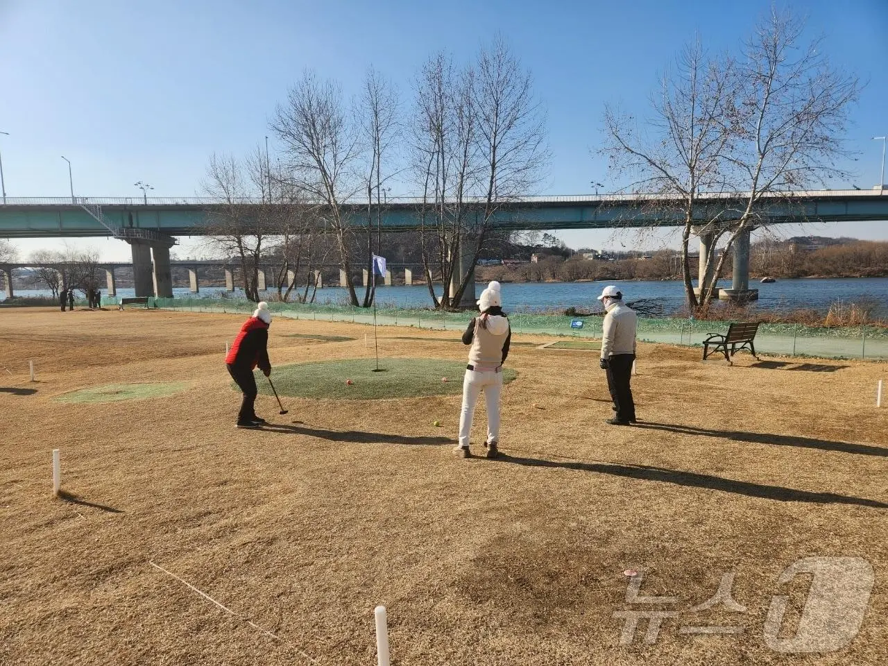 image?q=75&url=https%3A%2F%2Fi3n.news1.kr%2Fsystem%2Fphotos%2F2025%2F2%2F24%2F7146962%2Fhigh.jpg&w=1920