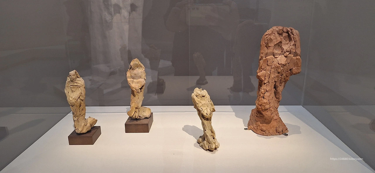 img.png?credential=yqXZFxpELC7KVnFOS48ylbz2pIh7yKj8&expires=1772290799&allow_ip=&allow_referer=&signature=HVJAgDKb74sN40FTr6G83XnGdhk%3D