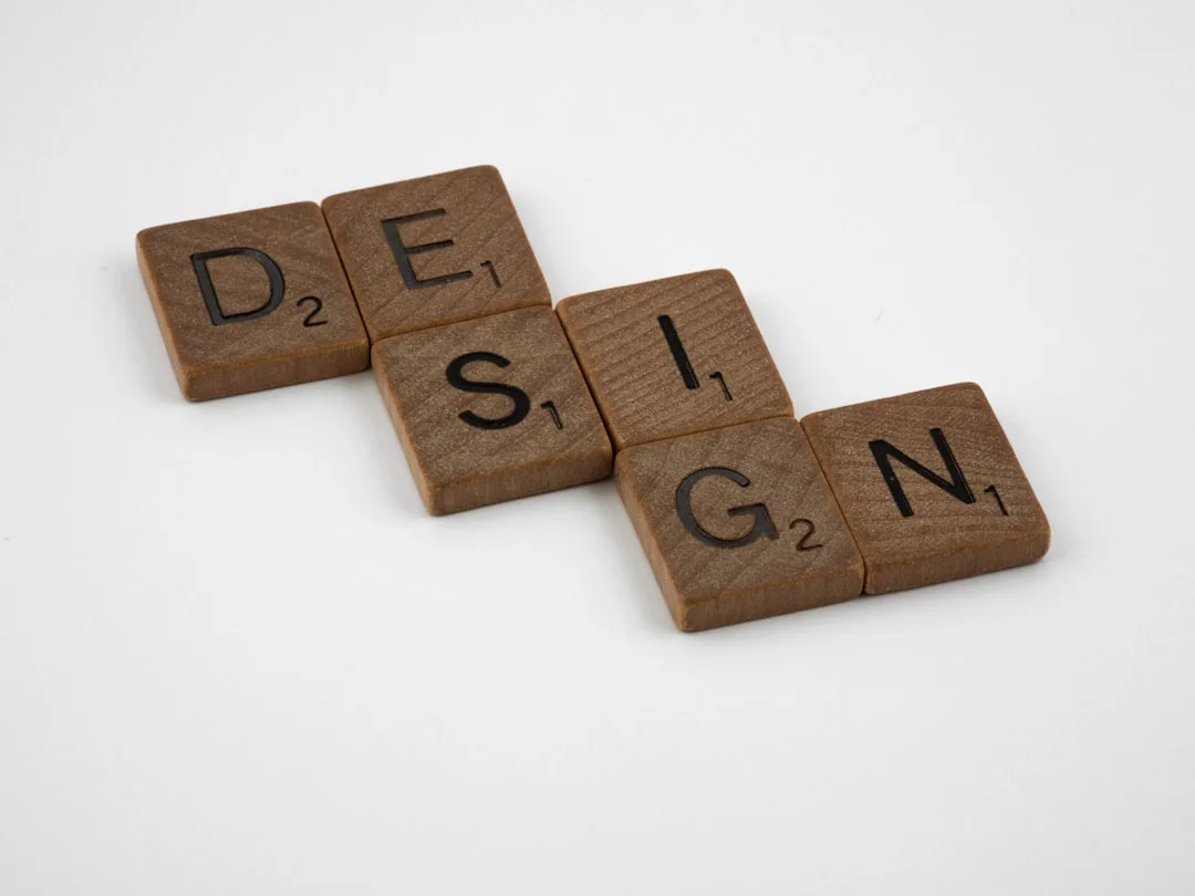 photo-1605606722649-39761c5a3397?crop=entropy&cs=tinysrgb&fit=max&fm=jpg&ixid=M3w4OTYxMzh8MHwxfHNlYXJjaHwzfHx3ZWJzaXRlJTIwZGVzaWduJTIwYWdlbmN5JTIwbWVldGluZyUyMFVYJTIwZGVzaWduZXIlMjByZXZpZXdpbmclMjBwb3J0Zm9saW8lMjBzdGFydHVwJTIwd2ViJTIwZGV2ZWxvcG1lbnQlMjBwbGFubmluZ3xlbnwwfDB8fHwxNzczNjI1ODAzfDA&ixlib=rb-4.1.0&q=80&w=1080