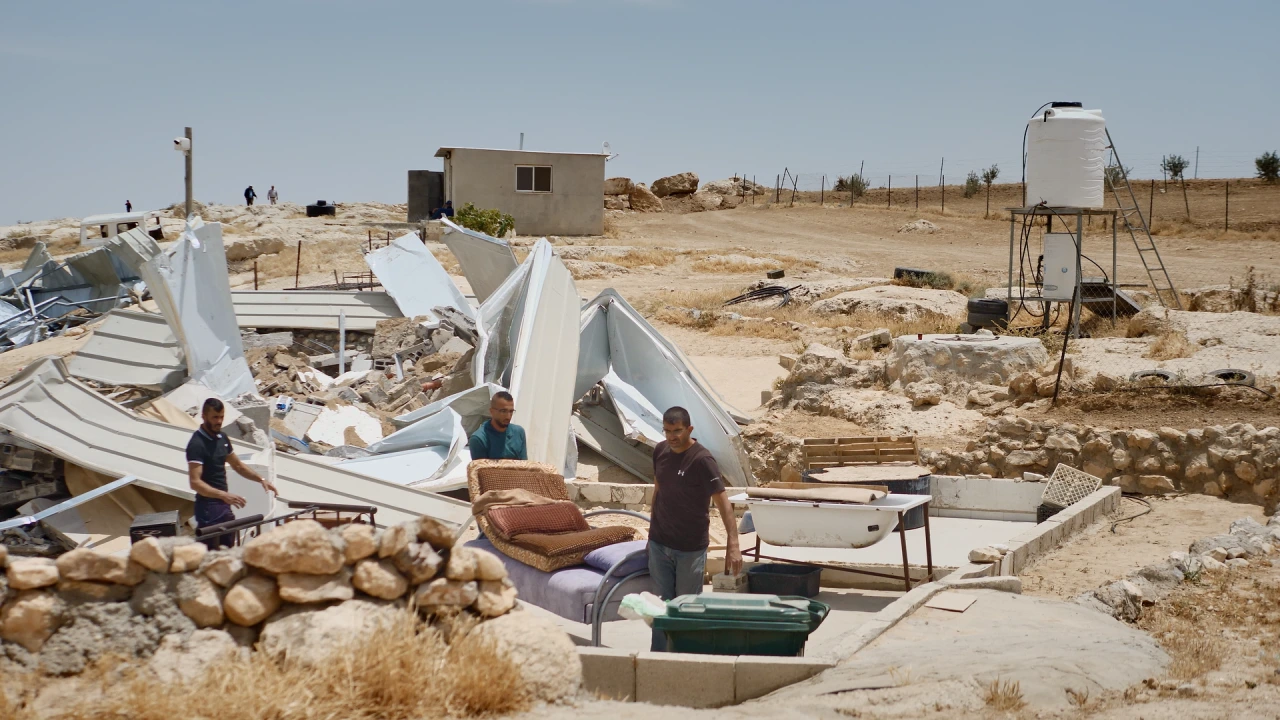 img.png?credential=yqXZFxpELC7KVnFOS48ylbz2pIh7yKj8&expires=1774969199&allow_ip=&allow_referer=&signature=jZ20C6Hv0ninxYI9T5q2kWtbV90%3D