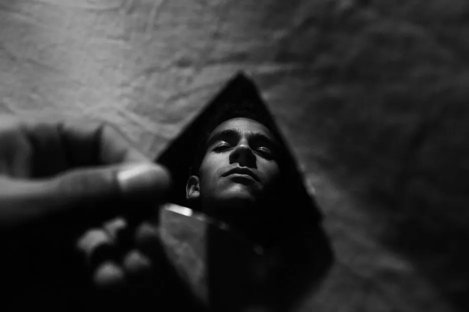 mirror-3864155_1280.jpg?type=w1