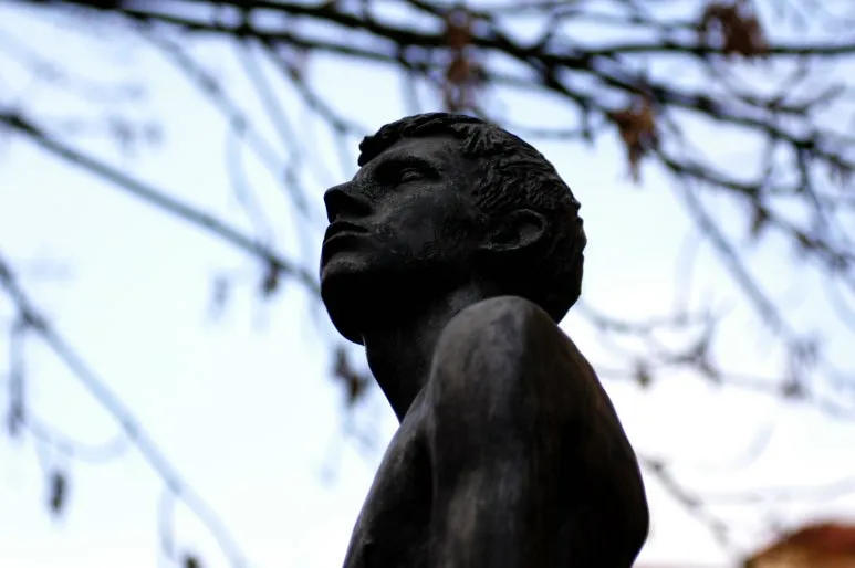 20031130-102513.JPG?type=w773