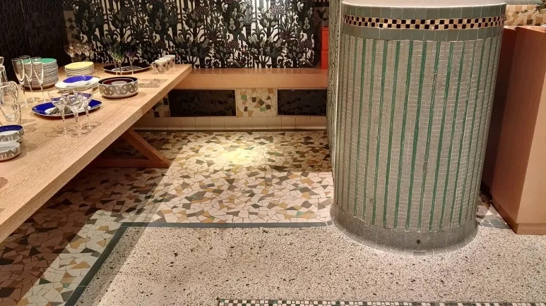 1280px-Paris_-_Piscine_Lutetia_-_Boutique_Herm%C3%A8s_(27936484975)_(1).jpg?type=w773