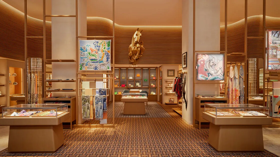 5067-Hermes_Hamburg%20Store%20Opening_by%20Felix%20Bru%CC%88ggemann_IGNANT_1.jpg?v=1-0