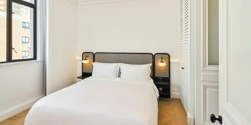 2오파트먼트 더 파 이스턴 호텔 - 피플스 스퀘어2.jpeg