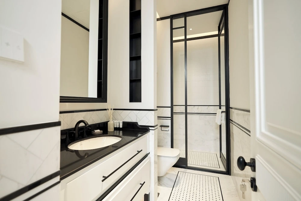 2오파트먼트 더 파 이스턴 호텔 - 피플스 스퀘어3.jpeg