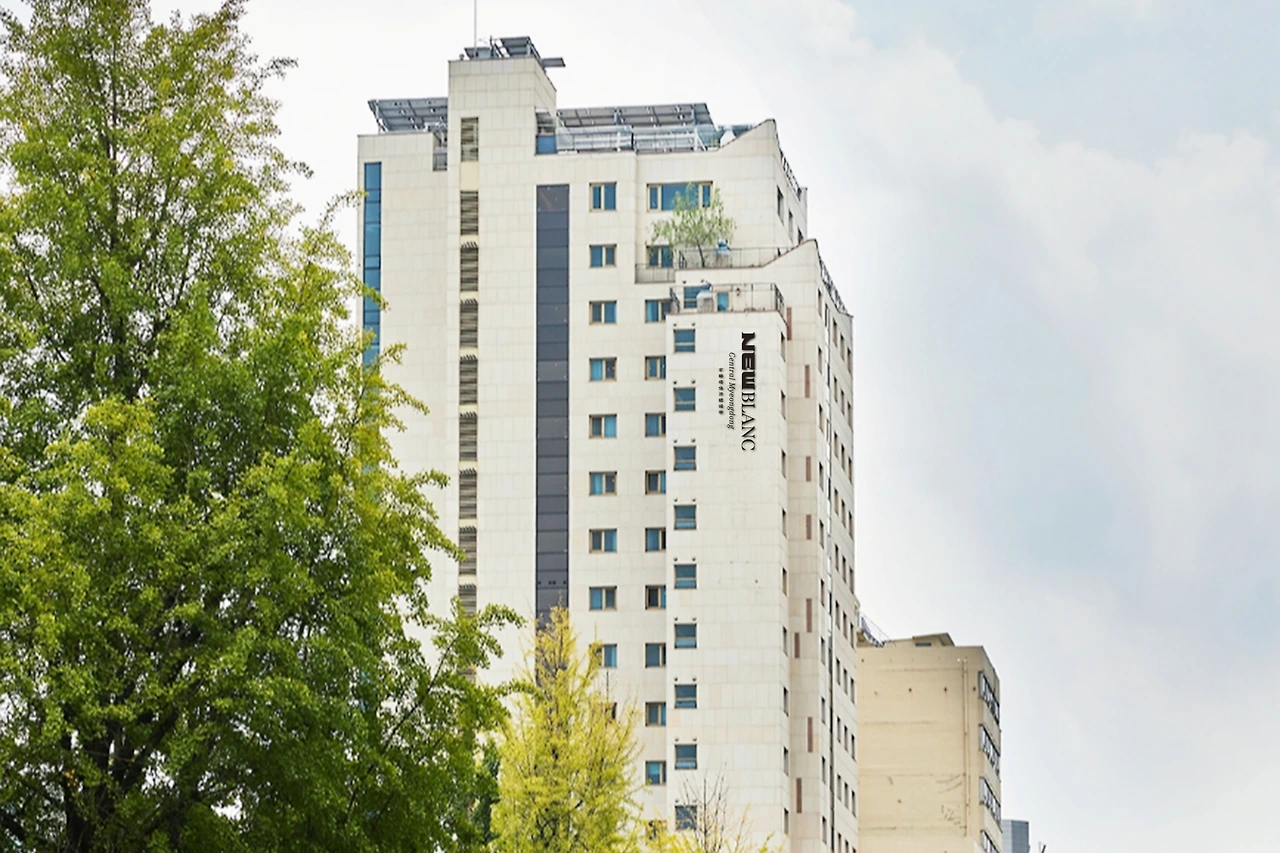 1_서울혼자여행_뉴블랑 센트럴 명동 (1).jpeg