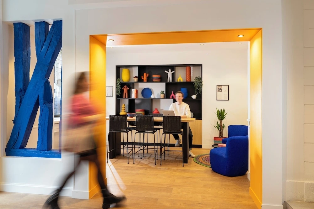 3코너 루브르1.jpeg