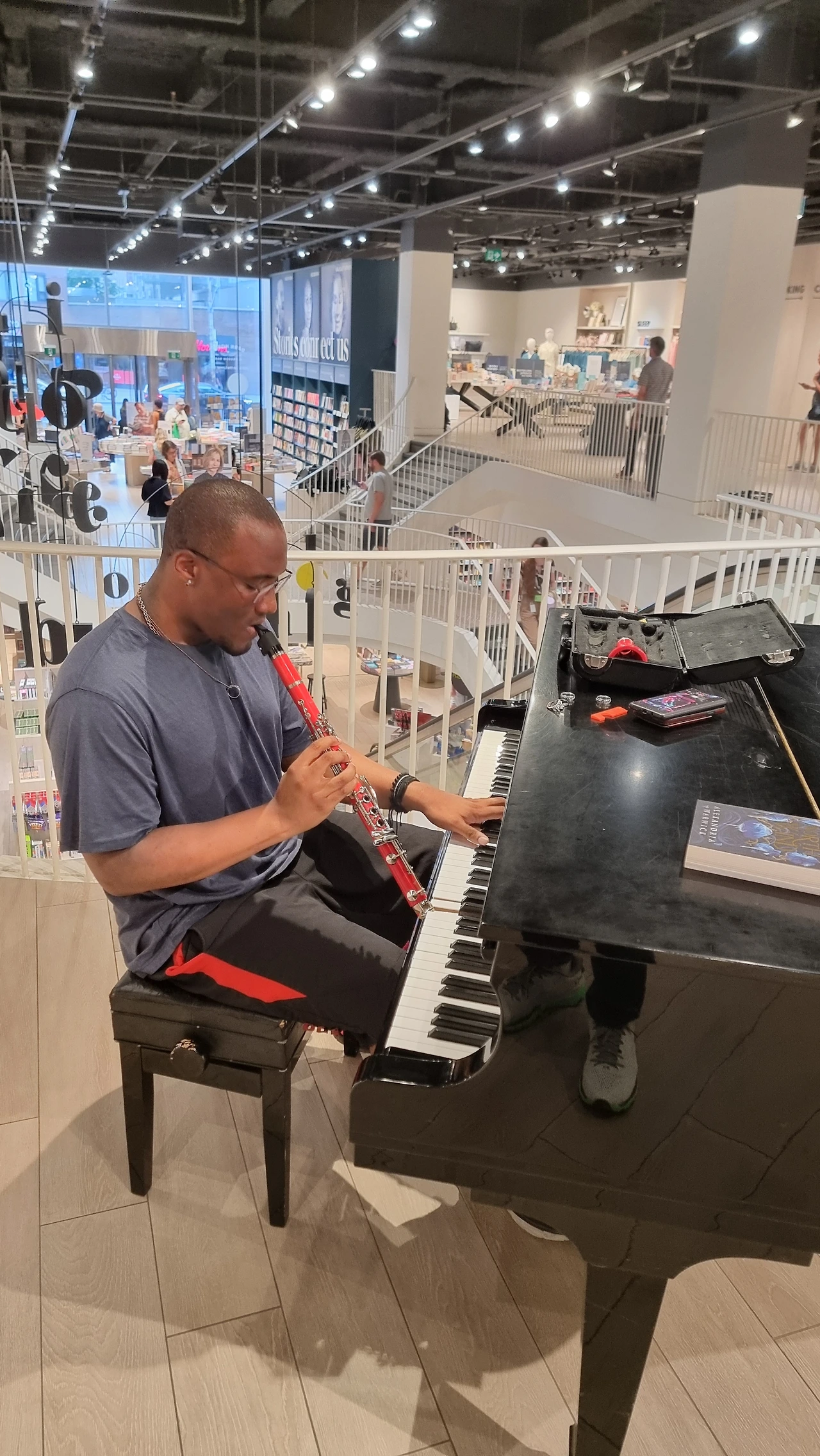 Mathew, a musician 친구가 될 것 같은