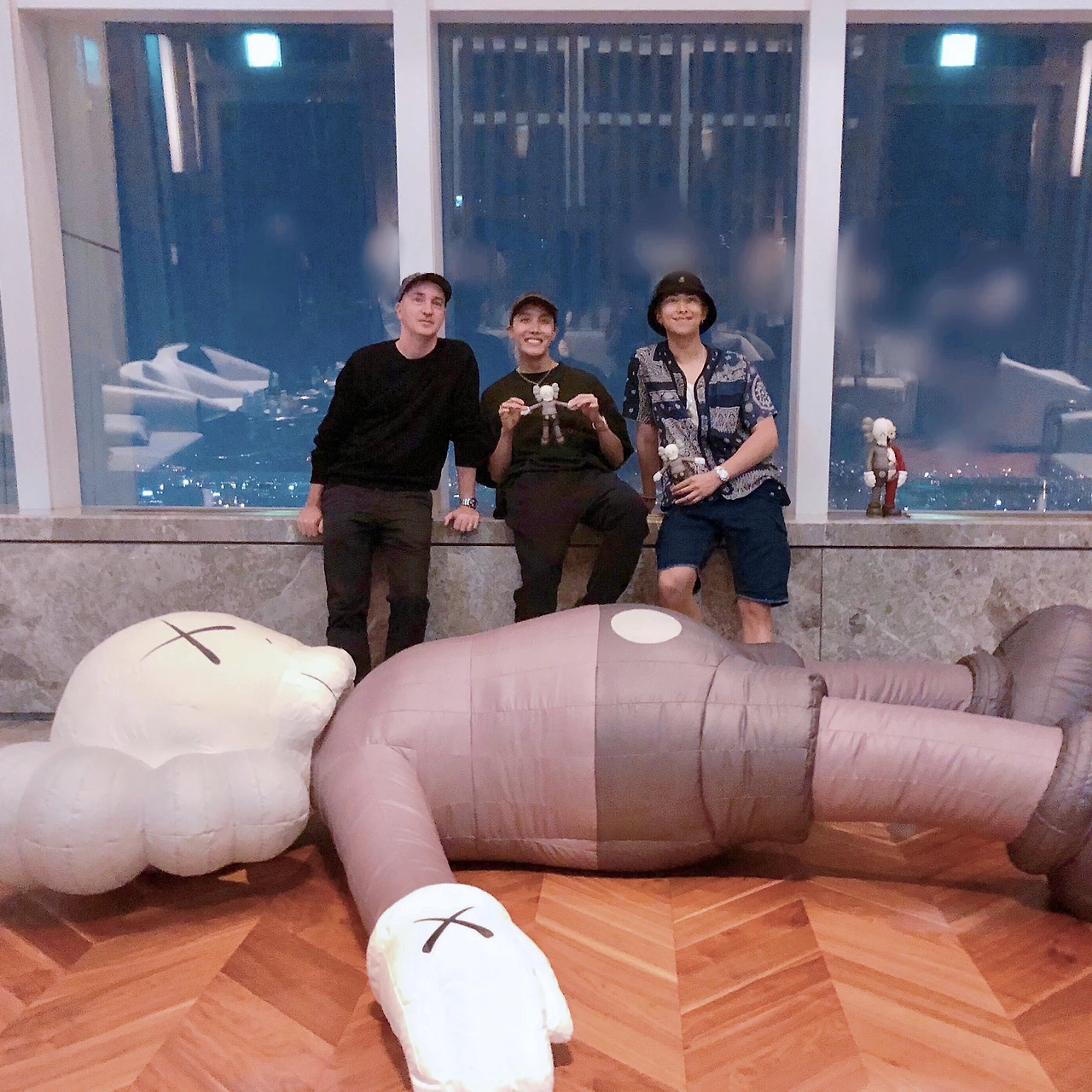 RM's Pick @ 카우스 KAWS
