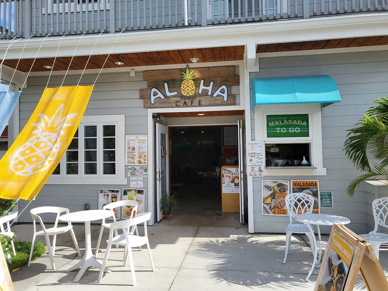 Aloha cafe pineapple
