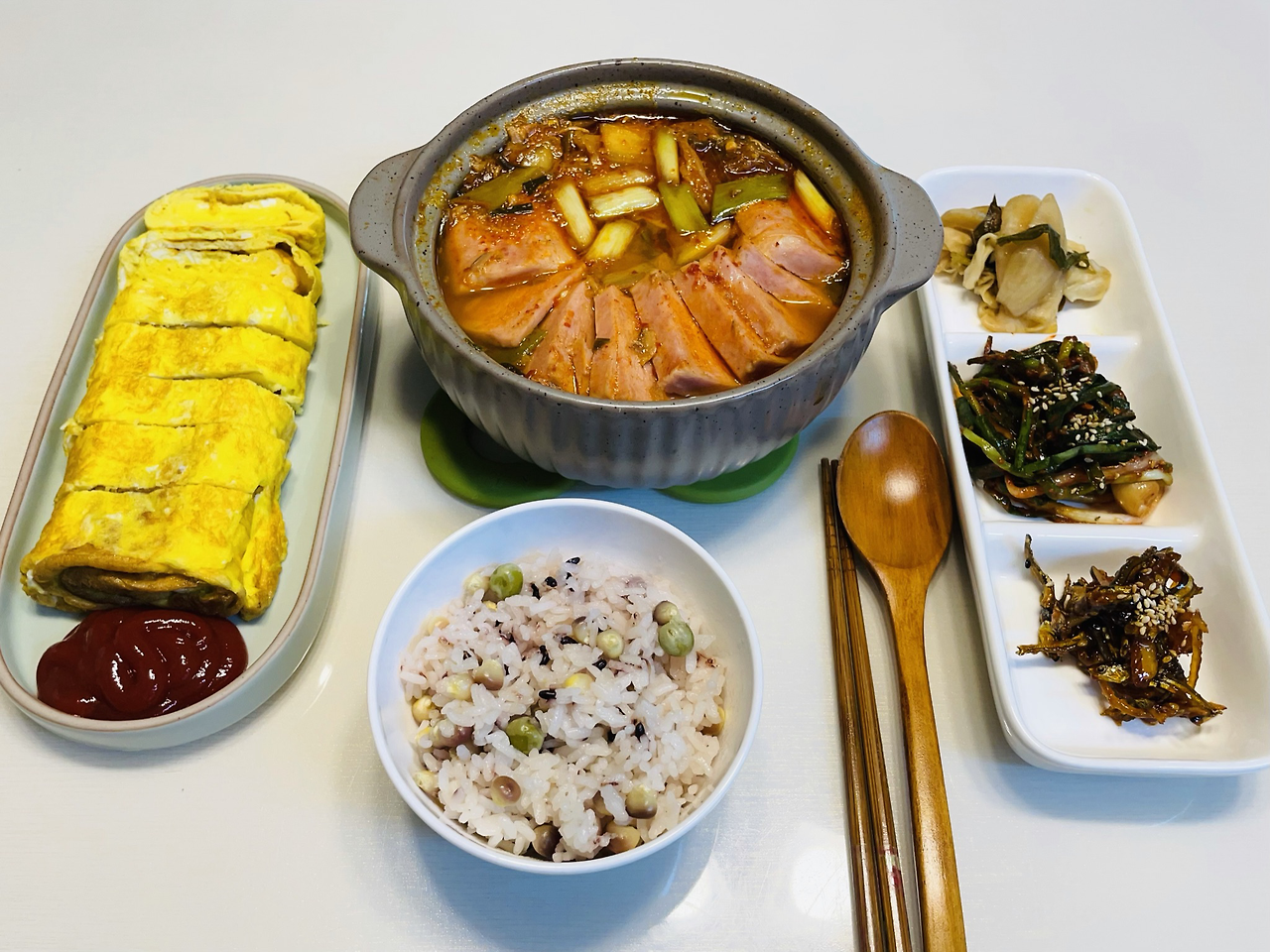  요리해주는 딸  - 참치 스팸 김치찌개