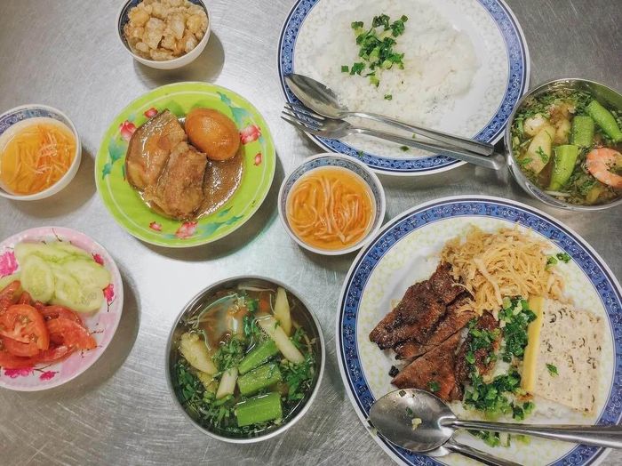 베트남 서민들의 음식 껌 땀에 김치가!!