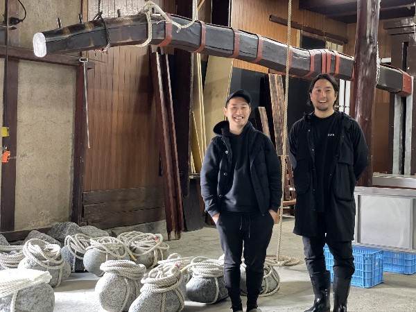 오른쪽이 8대째 사장인 타나카 카츠노리 씨 - GOETHE인용