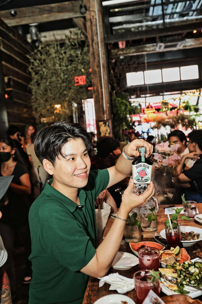 복복 브랜드를 런칭한 드로우앤드류 크리에이터