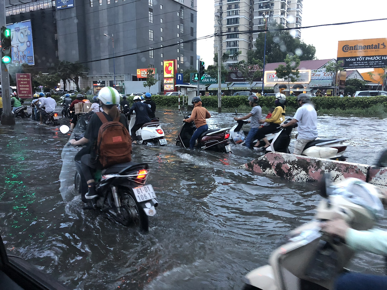 국제학교 다녀도 영어학원 가요.