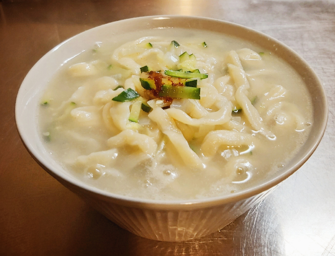 할머니의 손칼국수