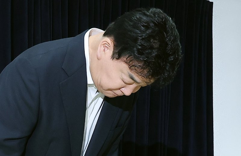 국민 멘토에서 갑질 논란까지: 백종원 사례로 본 인플루언서의 심리적 기대 관리와 평판 전환 메커니즘