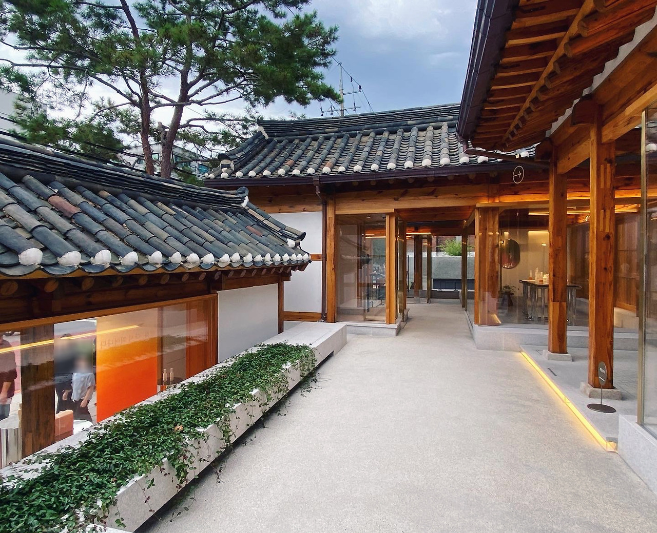 특별한 디자인 경험, 한옥을 모티브로 한 공간 기획 특별한 디자인 경험, 한옥을 모티브로 한 공간 기획  
