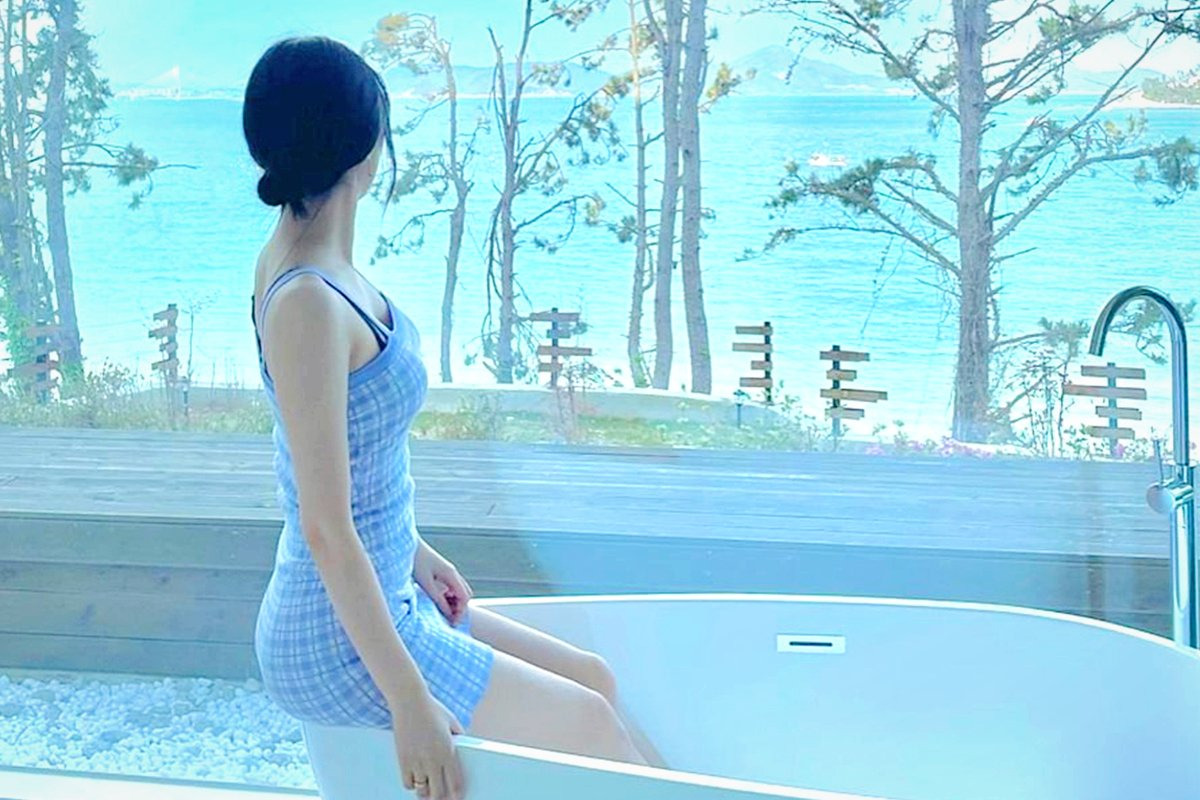 바다위에 떠 있는 느낌 통유리창 오션뷰 펜션 5