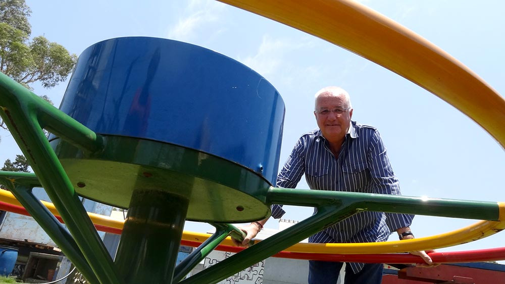 놀이기구+펌프=PlayPump