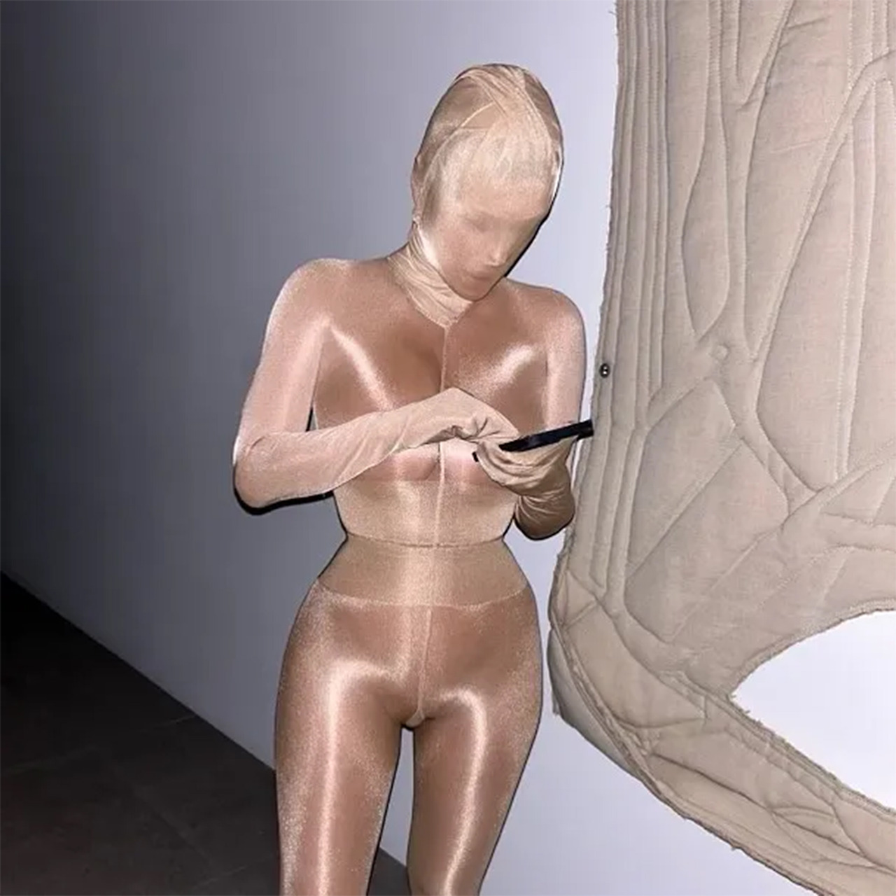칸예의 취향이 닿으면 무슨 일이 벌어질까?