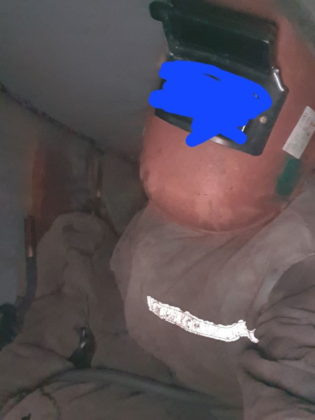 현직 조선소 땜장이임
