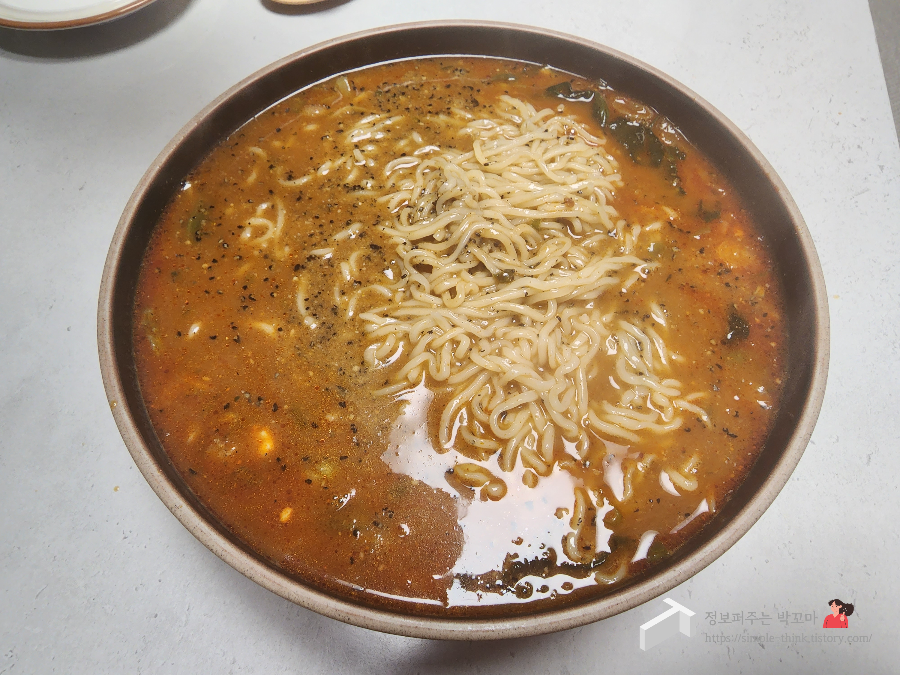 피코크 탄탄멘 밀키트 고소하고 진한 국물과 생면으로 맛있게 즐겨요 13 ywAAAAAAQABAAACAUwAOw==