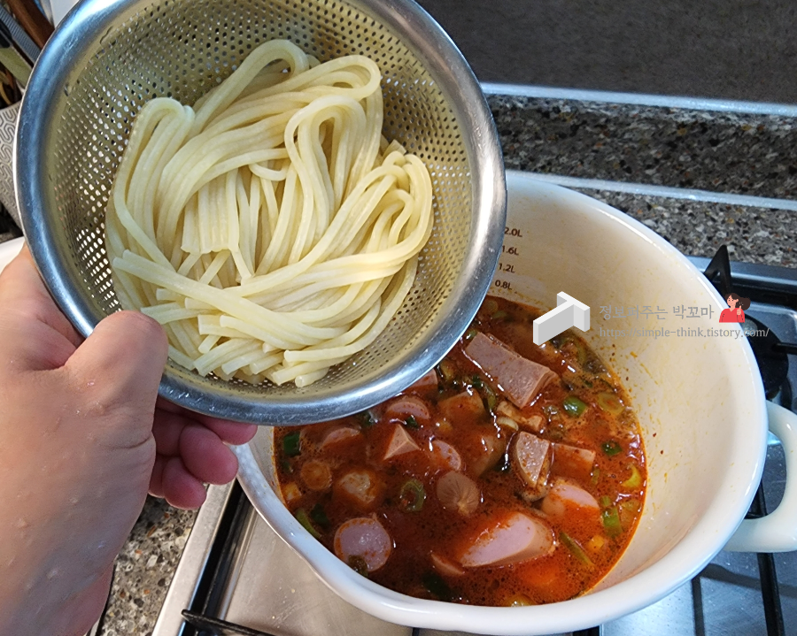 피코크 순두부찌개 양념을 이용한 쫄면순두부찌개 황금레시피 9 ywAAAAAAQABAAACAUwAOw==