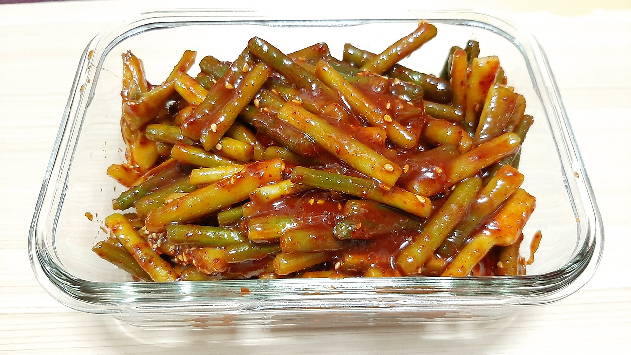마늘쫑 장아찌 무침 만들기 맛있게 담그는 법(Ft. 밥 반찬)