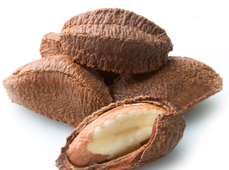 Benefits and side effects of superfood Brazil nuts