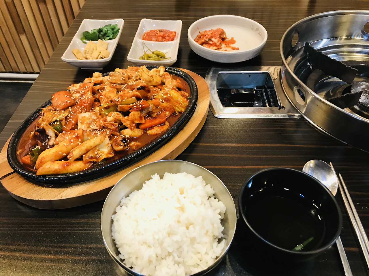 보라동 24시 누름돌 생고기 김치찌개 용인 보라동 김치찌개 맛집
