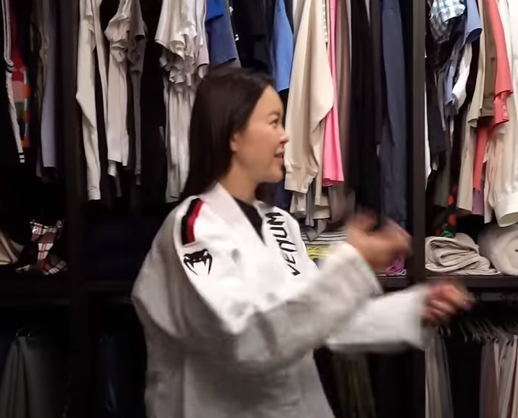 백지영의 옷장에서 발견된 귀품들! 스타의 비밀 대방출 3 ywAAAAAAQABAAACAUwAOw==