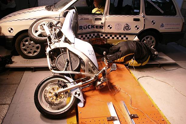 구조물을 들이받아 숨지는 안타까운 사고 :: RIDO.RIDO