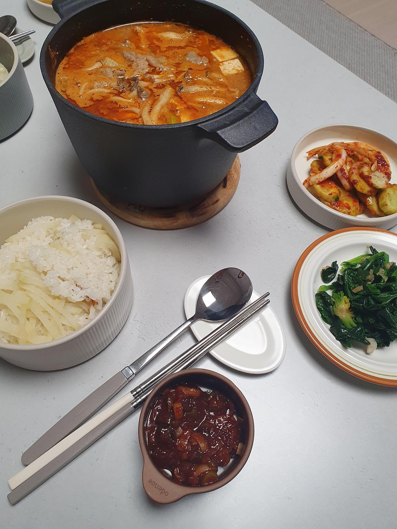 전기밥솥으로 간단하게 무밥만들기 6 ywAAAAAAQABAAACAUwAOw==