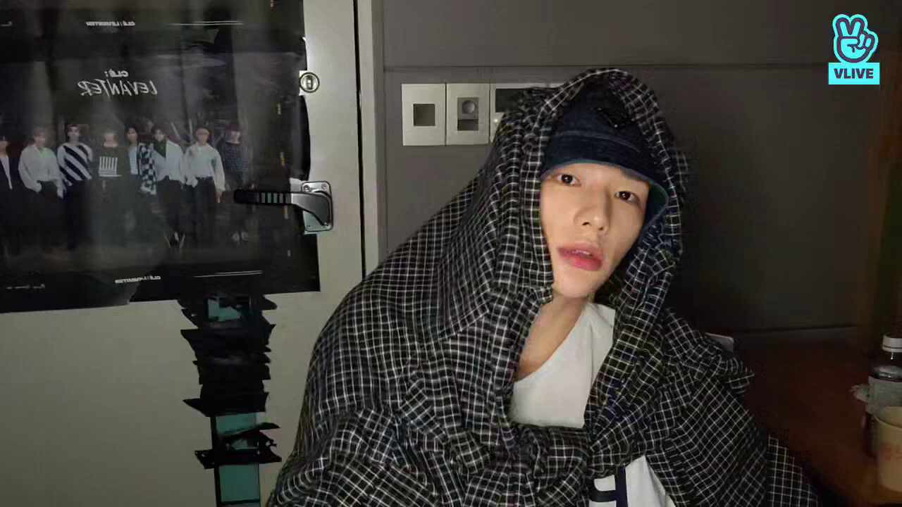 더쿠 - ❣🎄 2021년 12월 현진이 🎄❣