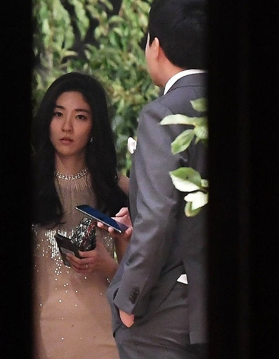 아모레퍼시픽 장녀 서민정, 보광창투 장남 홍정환과 8개월 만에 이혼 3 ywAAAAAAQABAAACAUwAOw==