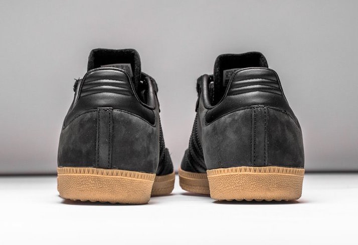 command nike
