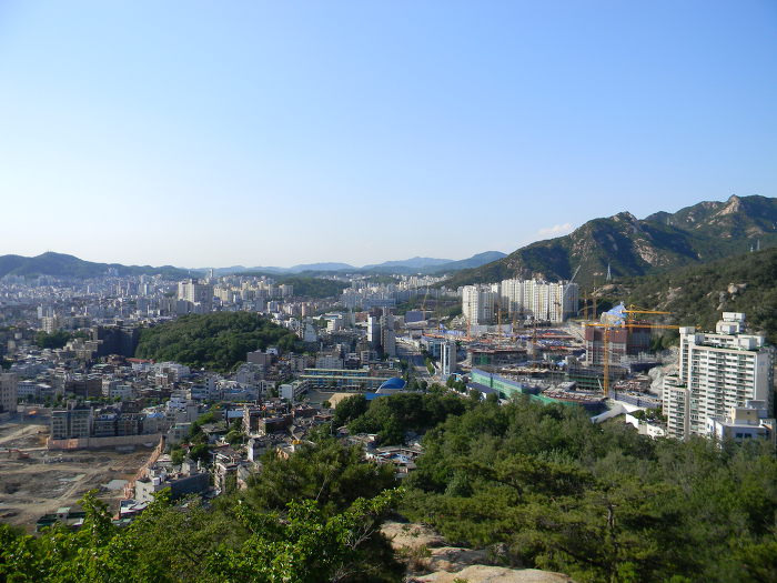 백련산에서 바라본 은평구 지역