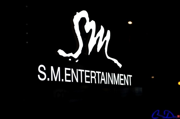 'SM엔터테인먼트' 인수전..CJ,카카오 등 경합 1 ywAAAAAAQABAAACAUwAOw==