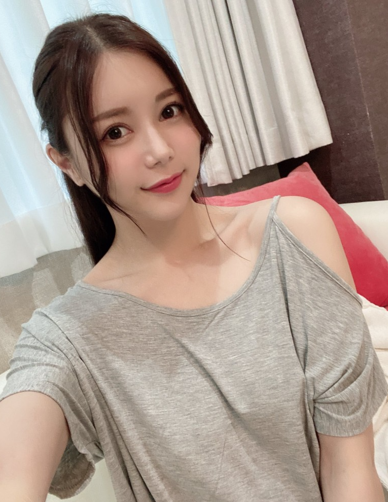 AV배우 시로미네 미우(Miu Shiromine) 다시 돌아온다