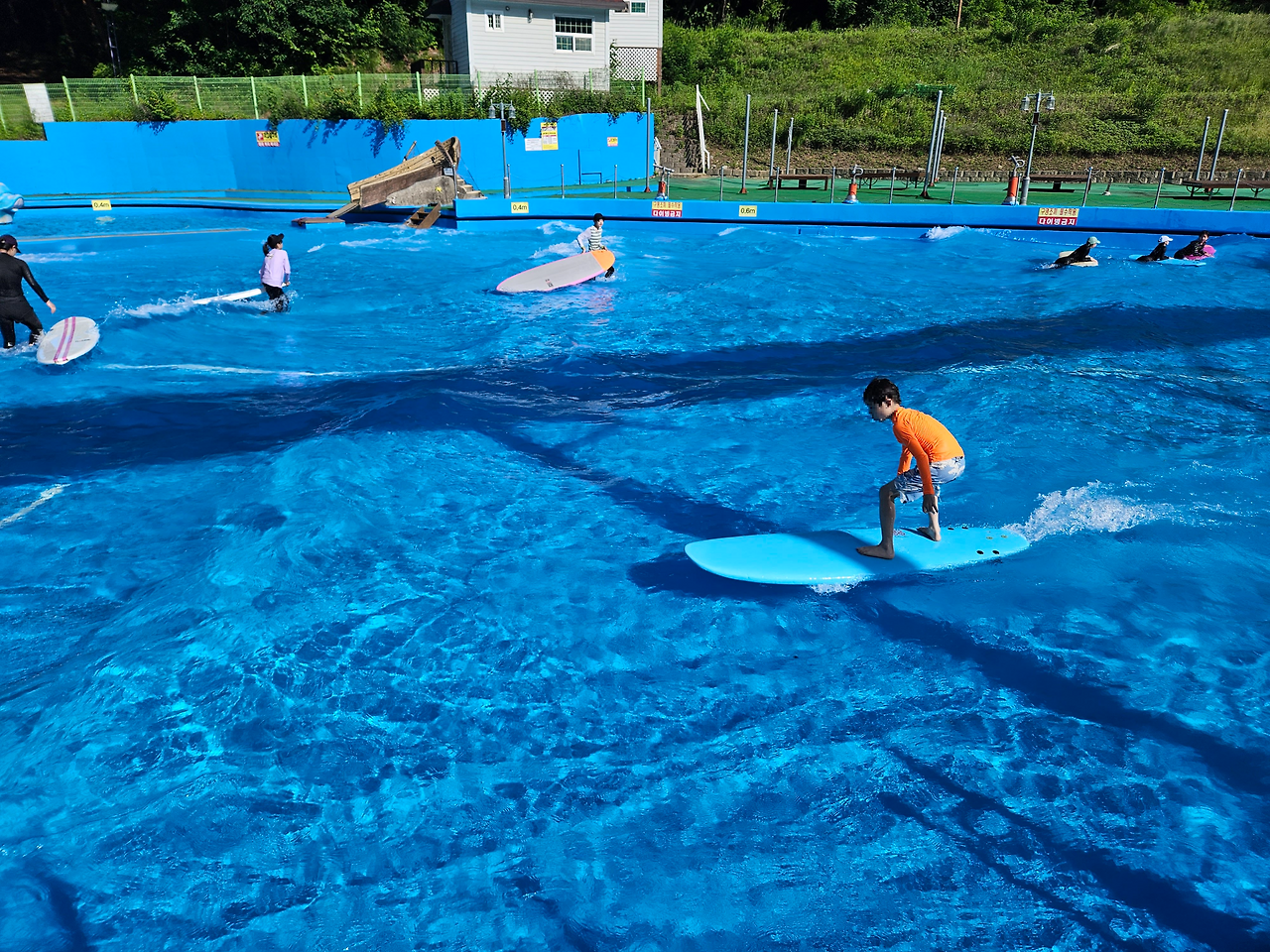 용인 어린이 실외 이삭서핑스쿨 수강 후기 13 ywAAAAAAQABAAACAUwAOw==