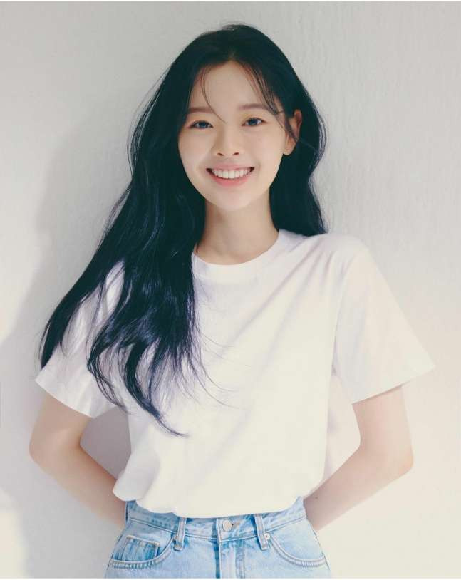 한수아 프로필 나이 키 데뷔 학력 가족관계