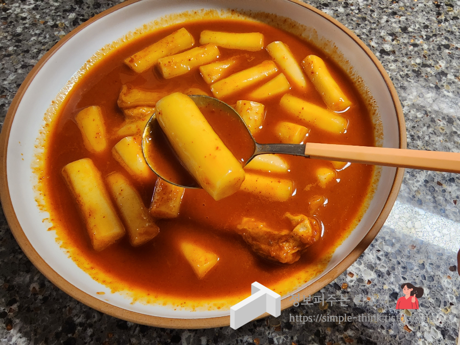 사과떡볶이 스타필드 고양점 팝업스토어에서 사온 수제떡볶이 밀키트 16 ywAAAAAAQABAAACAUwAOw==