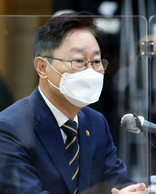 박범계 법무장관, '한명숙 재판 위증교사'의혹 수사지휘 1 ywAAAAAAQABAAACAUwAOw==