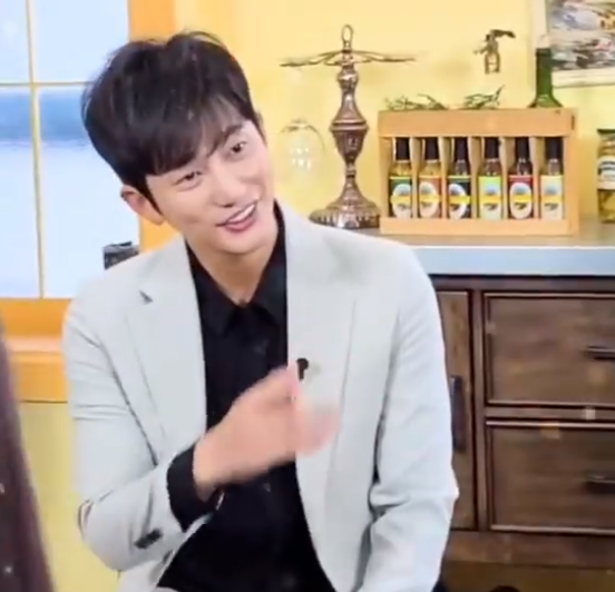 배우 박시후, 음악의 신과 함께하는 '신의악단'으로 9년만에 스크린 복귀! 2 ywAAAAAAQABAAACAUwAOw==