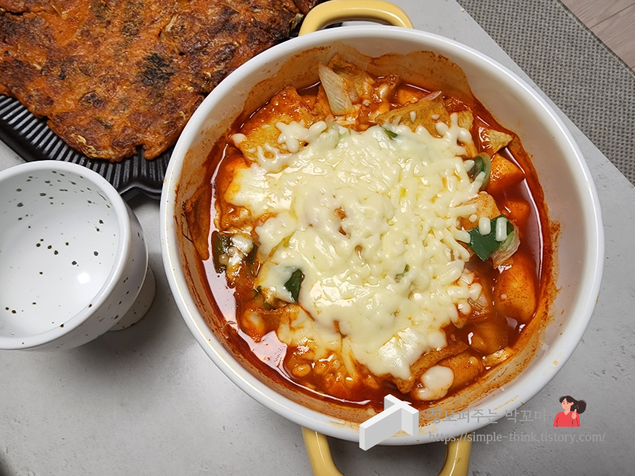 마켓컬리 금미옥 쌀떡볶이, 비 오는 날은 맛있는 떡볶이가 국룰 11 ywAAAAAAQABAAACAUwAOw==